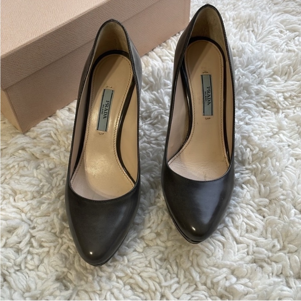 Prada Spazzolato Heels‎ - Picture 2 of 7